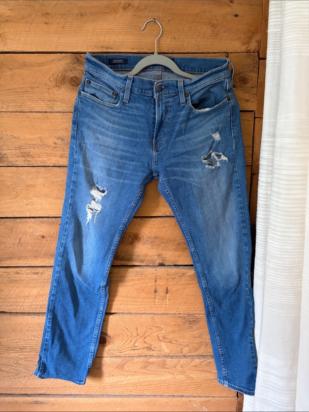 Hollister Men’s Blue Distressed Slim-Straight Jeans